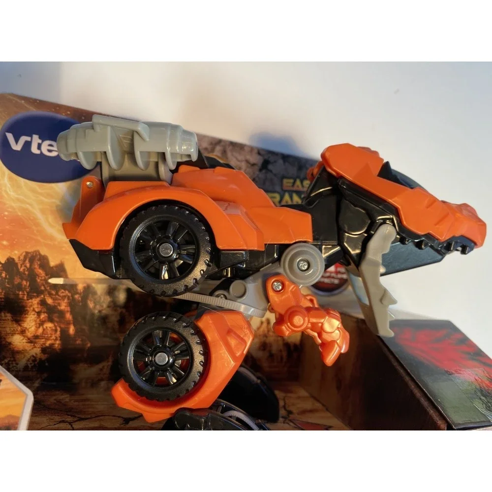 VTech Switch & Go T-Rex‎ Race Car Toy Animated Dino Eyes Light Up Effects Age 4+